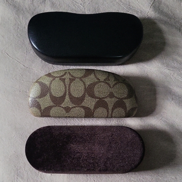 Elegant Brown and Black Eyewear Cases - Picture 6 of 6